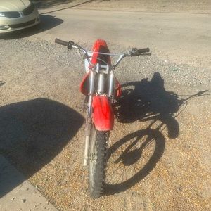 Honda 100xr 4 stroke Red and White